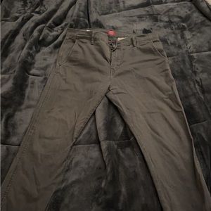 Levi’s Men’s 33x30 Chinos